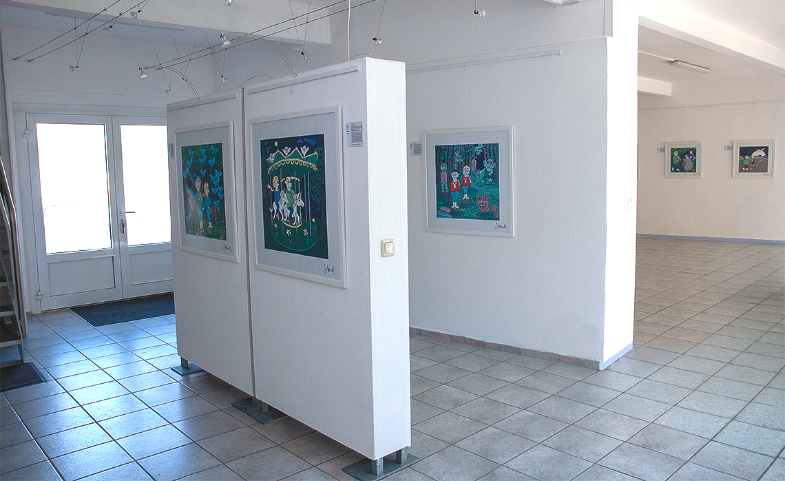 Galerie Gravemeier Hamm Innenansicht der Galerie Gravemeier in Hamm mit Kunstwerken der Dortmunder Künstlerin Judith Asmuth